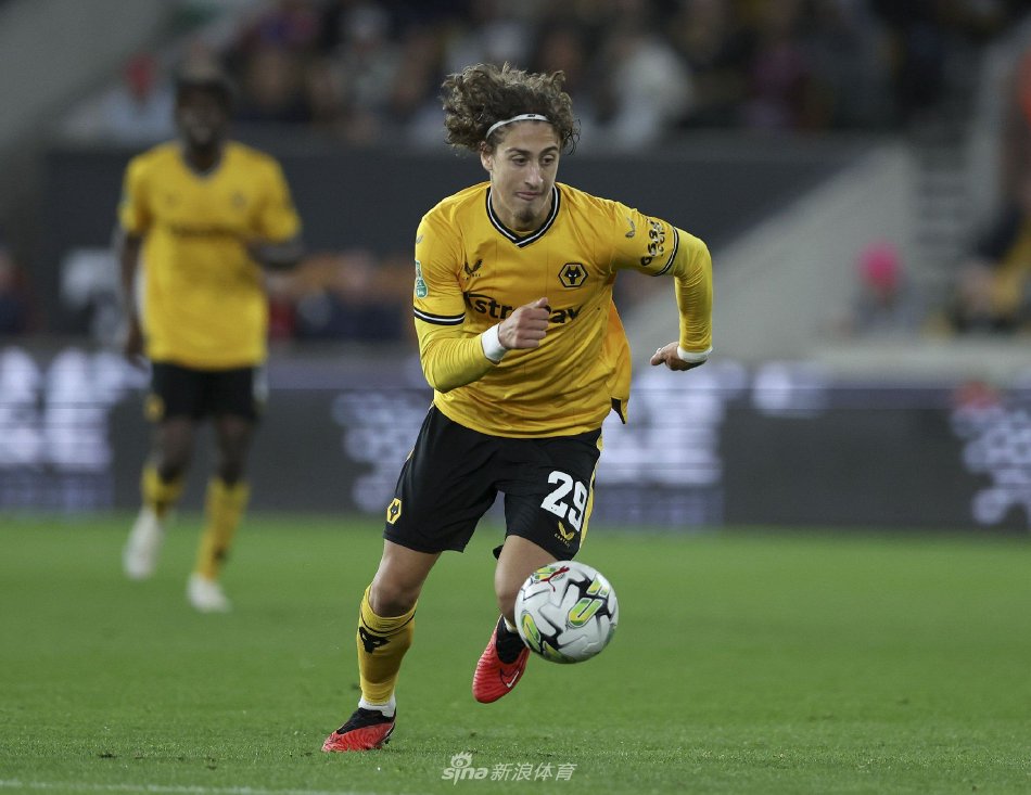 的阴影更是 的阴影更是